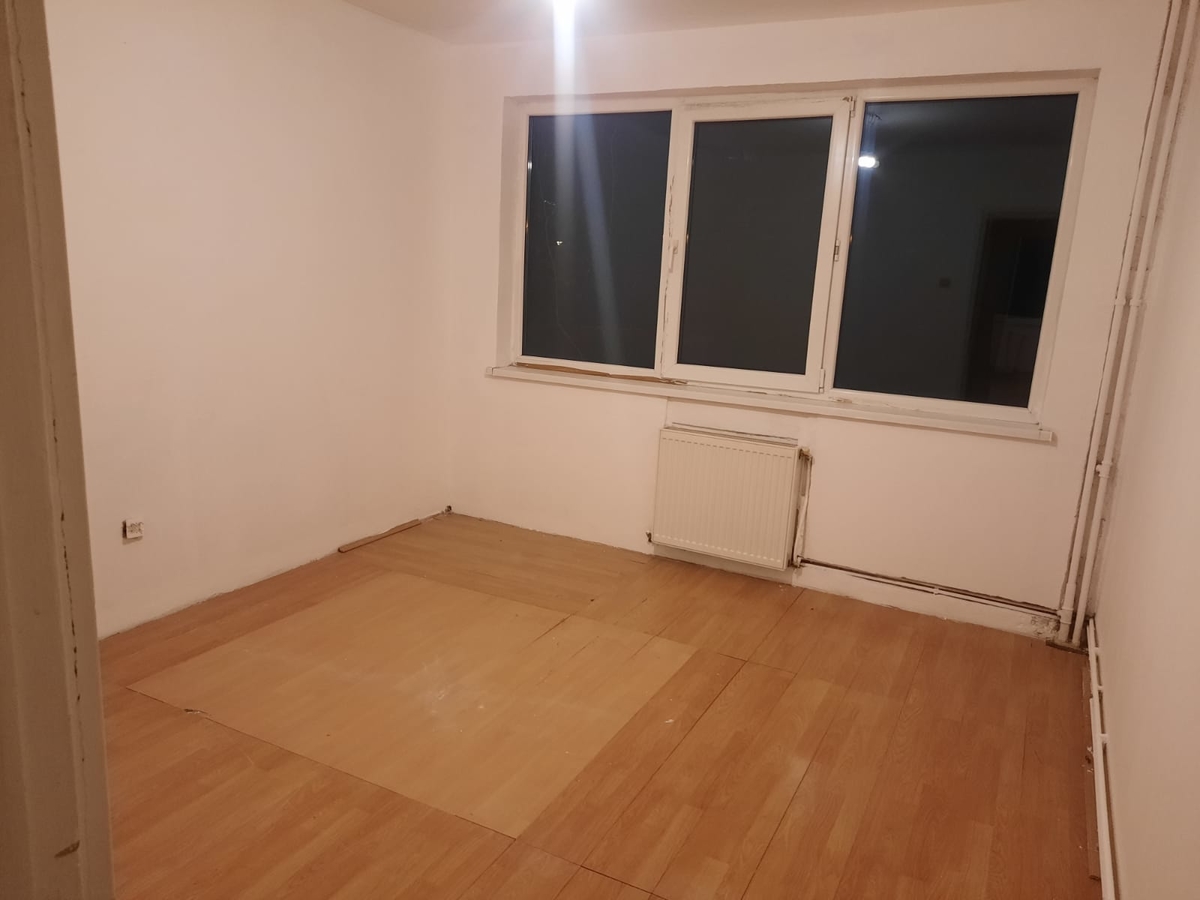 Apartament 4 Camere Militari Apusului Ghirlandei Anuntul Ro