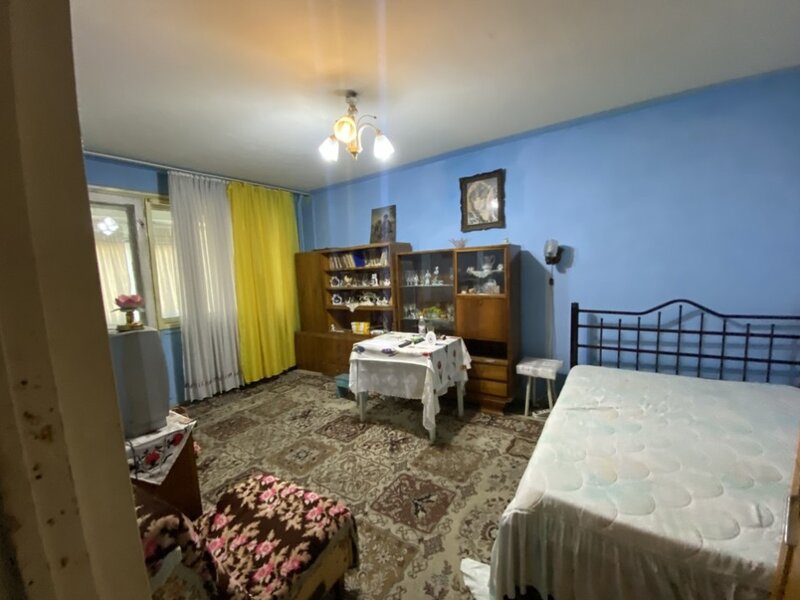 Apartament 2 camere Pantelimon, Piata Delfinului anuntul.ro