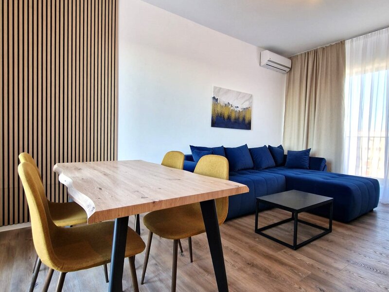 Inchiriere apartament 2 camere Aparatorii Patriei, metrou