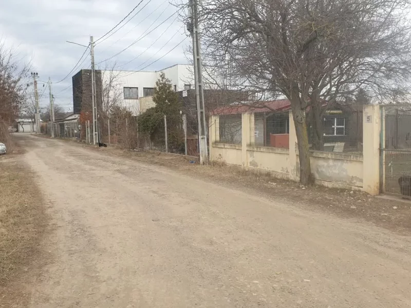 Teren Sabareni, str. Bradului Teren intravilan construibil 40