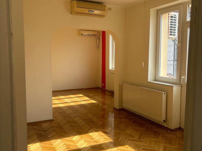 Apartament 3 camere Ultracental, Dacia, Toamnei apartament renovat in vila