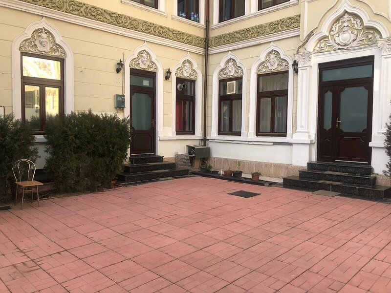 Inchiriere Budapesta, central, Direct proprietar vila super lux spatiu comercial, birouri