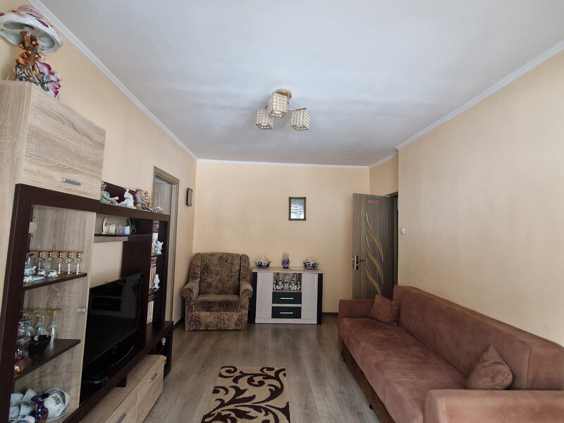 Apartament 2 camere Azuga, Centru. De vanzare apartament de 2 camere semide