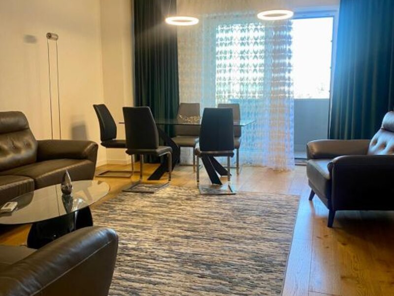 Inchiriere apartament 3 camere Apartament 3 camere | Cartierul Armenesc