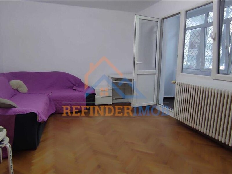 Apartament 3 camere Titan Apartament 2 camere de vanzare REF03B2085 Apartam