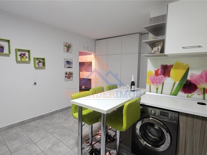 Apartament 4 camere Parc Sebastian apartament 4 camere de vanzare REF01B217