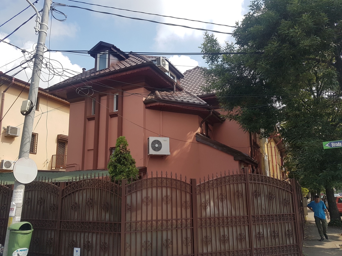 Casa Ion Mihalache, Domenii, 1 Mai anuntul.ro