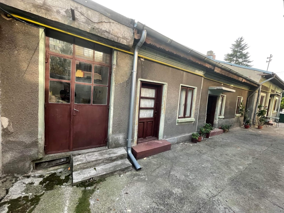 Casa Ion Mihalache, Domenii, casa zona de nord a Capitalei b anuntul