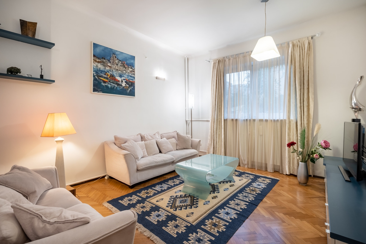 Casa Piata AlbaIulia, Piata Muncii anuntul.ro