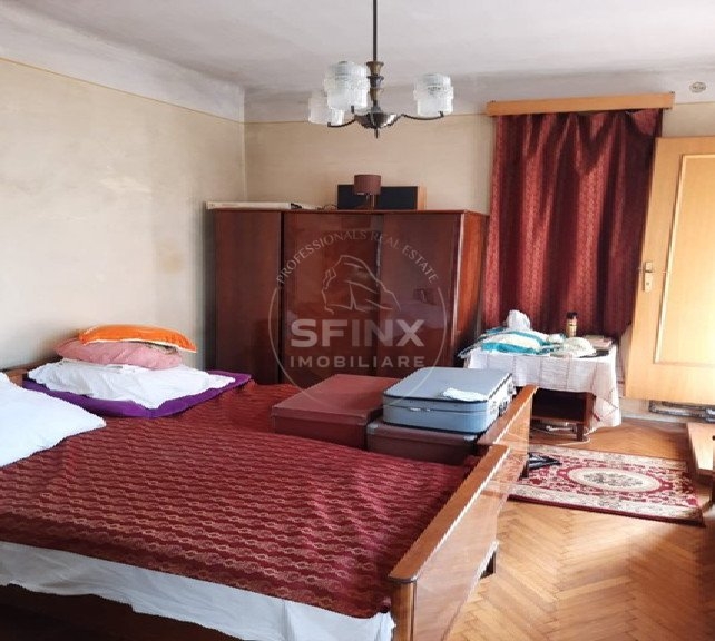 Casa De Vanzare Teren si Casa Batraneasca Piata Domenii Sfin anuntul.ro