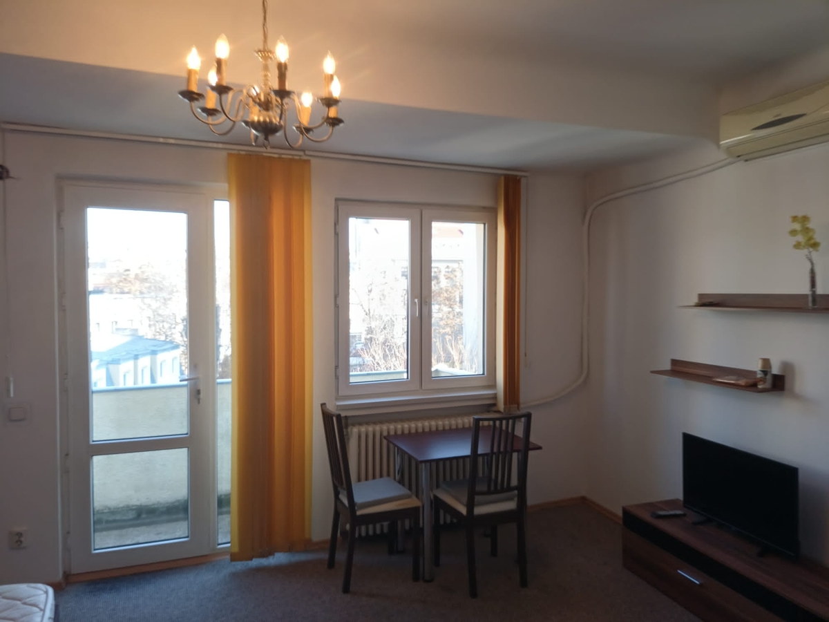 Inchiriere garsoniera Piata Romana, gars. mobilata anuntul.ro