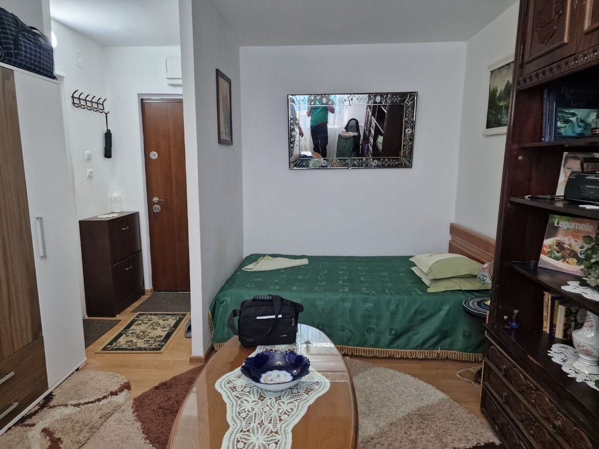 Garsoniera Chisinau, piata Delfinului anuntul.ro