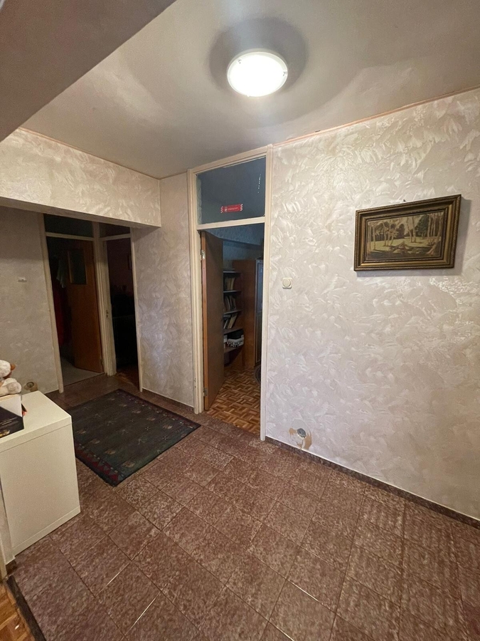 Apartament 4 camere Metrou Piata Sudului 4 camere bloc reabilitat