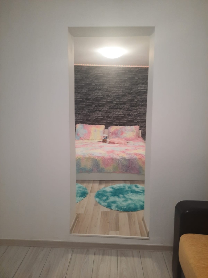 Casa Piata Delfinului, in spatele complexului anuntul.ro