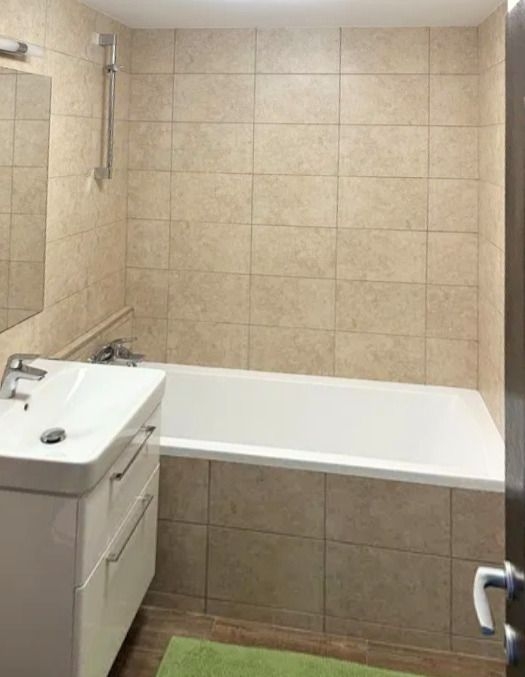 Apartament 2 camere Brasov 2 camere spatioase decomandate cu doua balcoane si parcare Scriitorilor — fotografia 1