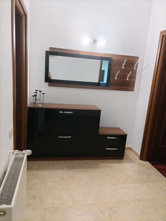 Apartament 3 camere Bucurestii Noi 3 camere cu curte proprie de 40 mp + loc de parcare — fotografia 2