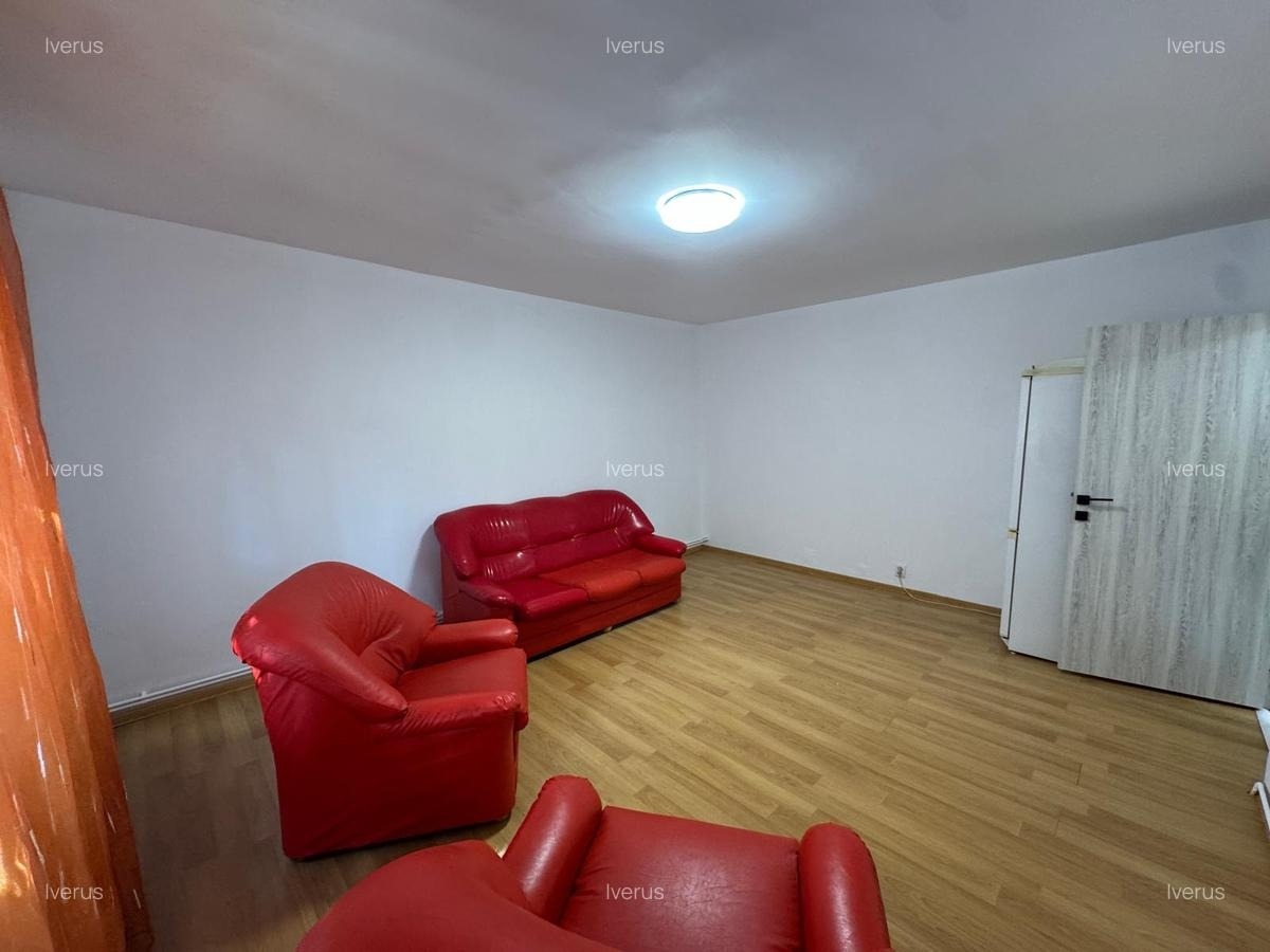 Inchiriere apartament 3 camere Calea 13 Septembrie, Panduri bloc 1989, anvelopat, renovat proaspat, et 1 — fotografia 1