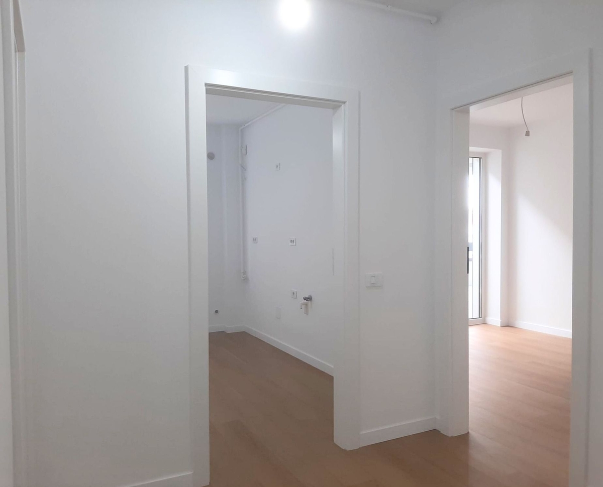 Apartament 2 camere Brasov apartament nou 2 camere balcon 10 mp langa viitoarea sala polivalenta — fotografia 1