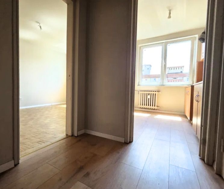 Apartament 2 camere Brasov vedere panoramica spre munti 2 camere sud etaj 7/8 zona Garii Victoriei — fotografia 3