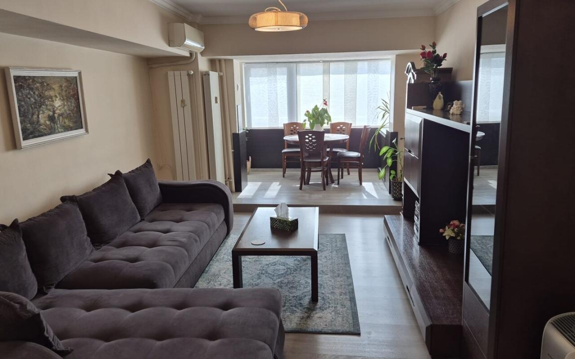 Inchiriere apartament 3 camere Piata Alba Iulia, 3 camere + terasa mare — fotografia 1