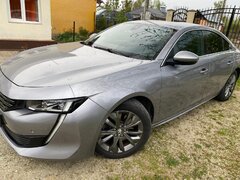 Autoturism Peugeot 508 Echipare Allure Pack
Volan sport cu padele - anuntul.ro -