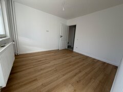Apartament 3 camere Parcul Titanii, pe al Zavideni, 3 minute metrou Titan, renovat complet — fotografia 1